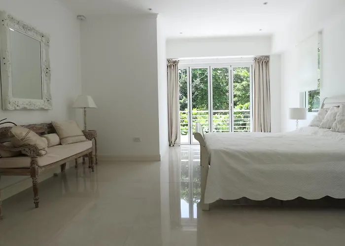 Las Brisas Villa